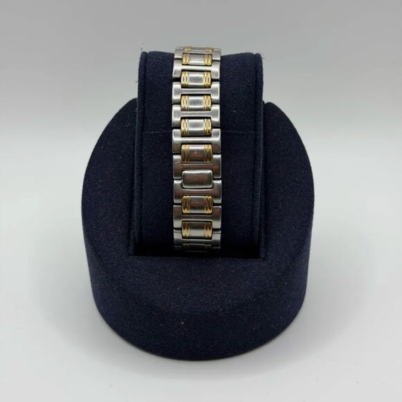 Vintage Gucci 9000M Two-Tone Quartz Men\'s Watch main image 6